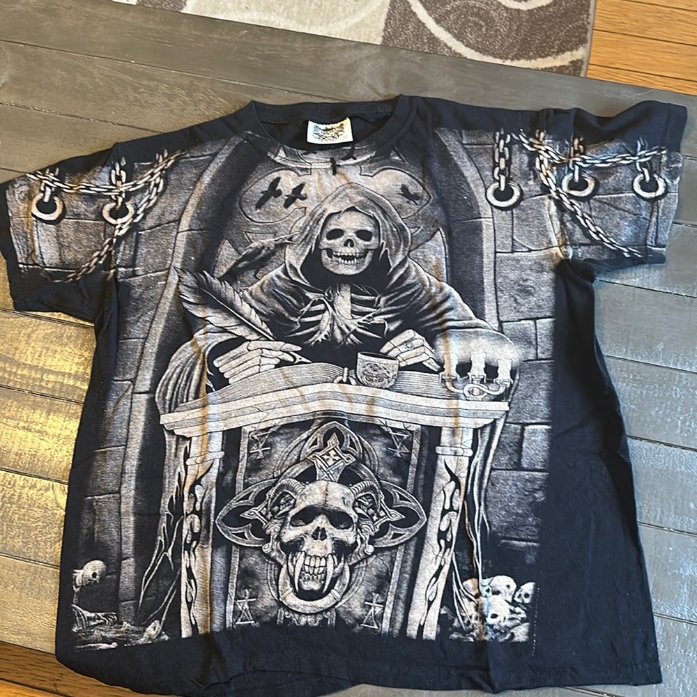 Skeleton T-shirt that is black and white and extra extra large worn once